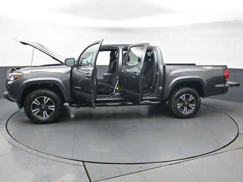 Certified 2017 Toyota Tacoma TRD Sport image 50
