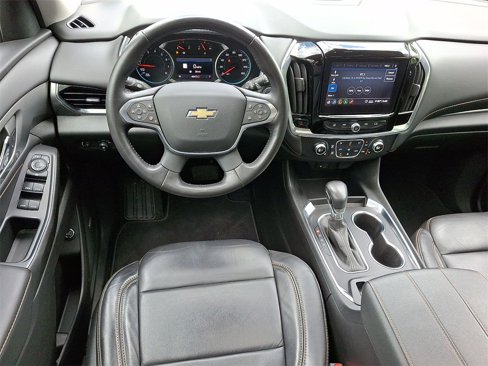 Used 2021 Chevrolet Traverse LT w/ LT Premium Package image 21
