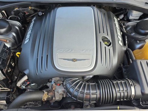 Used 2006 Chrysler 300 C w/ Navigation & Sound Group II image 13