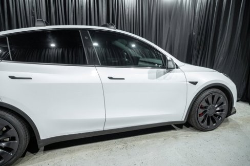 Used 2023 Tesla Model Y Performance image 4