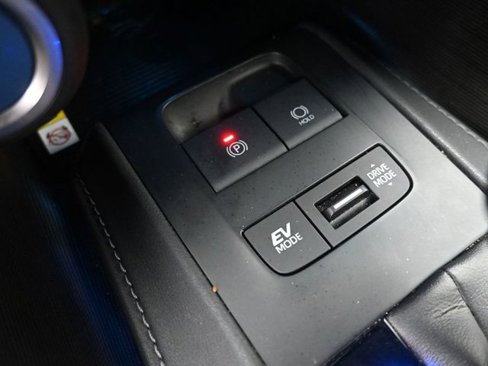 Certified 2022 Toyota Venza XLE image 16