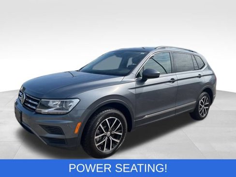 Used 2021 Volkswagen Tiguan SE image 3