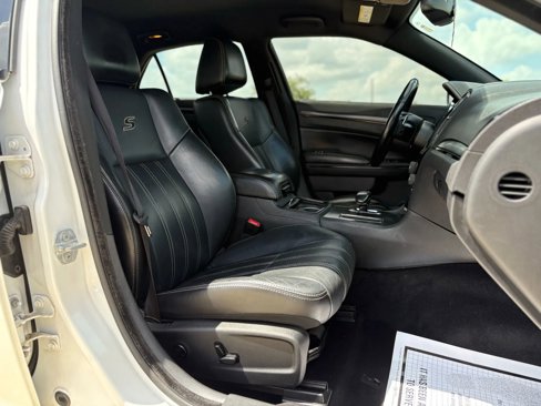 Used 2014 Chrysler 300 S image 11