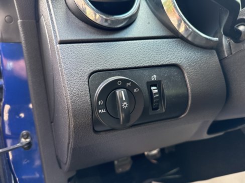 Used 2005 Ford Mustang GT image 15