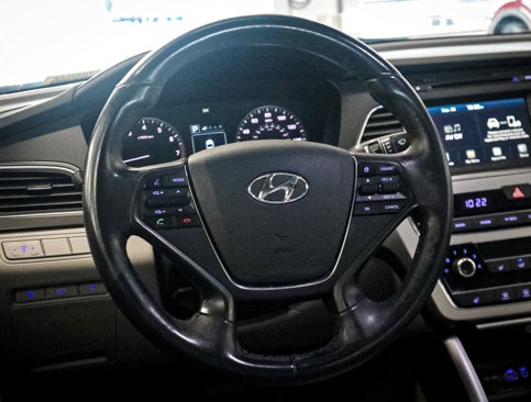 Used 2016 Hyundai Sonata Sport w/ Option Group 1V image 6
