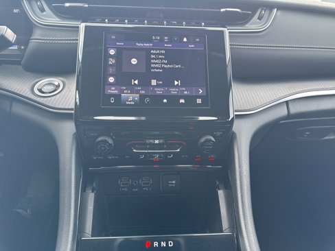 Used 2023 Jeep Grand Cherokee Laredo image 18