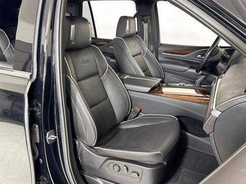 Used 2022 Cadillac Escalade Premium Luxury w/ Performance Package image 31