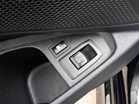 Used 2023 BMW 330e xDrive image 31