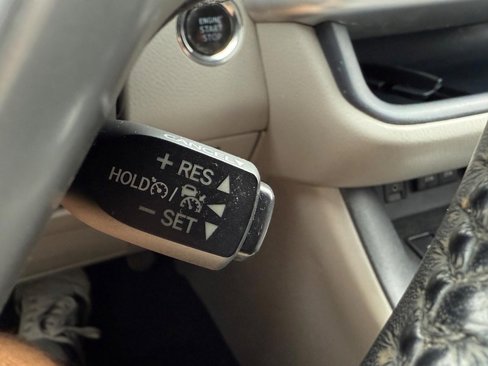 Used 2018 Toyota Highlander XLE image 20