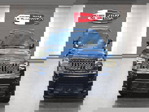 Used 2020 Jeep Grand Cherokee Altitude image 4