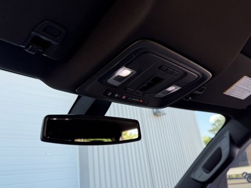 Used 2020 Chevrolet Silverado 1500 LTZ image 23