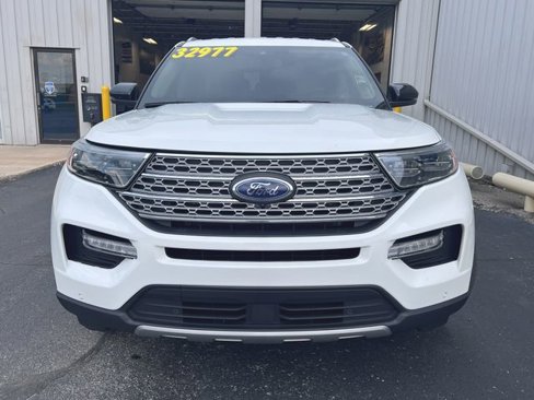 Used 2022 Ford Explorer Limited w/ Equipment Group 301A image 4