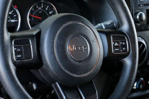 Used 2013 Jeep Wrangler Sport image 19