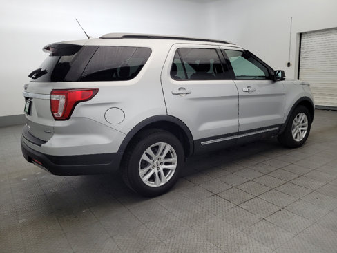 Used 2019 Ford Explorer XLT w/ Equipment Group 201A image 10