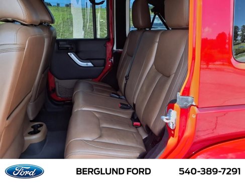 Used 2014 Jeep Wrangler Unlimited Sahara image 35