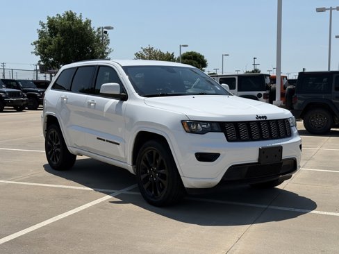 Used 2021 Jeep Grand Cherokee Laredo X image 1