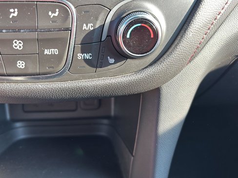 Used 2023 Chevrolet Equinox RS image 30