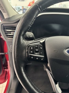 Used 2021 Ford Escape Titanium image 17