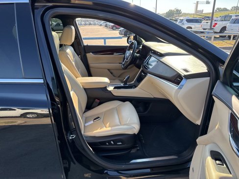 Used 2019 Cadillac XT5 Luxury image 14