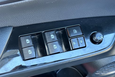Used 2017 Toyota Prius Four image 16