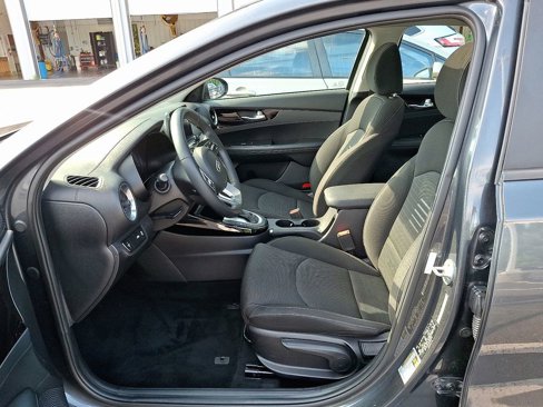 Used 2019 Kia Forte S w/ S Premium Package image 9