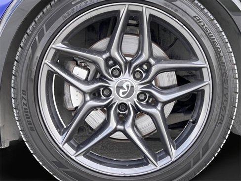 Used 2017 INFINITI QX30 Sport image 19