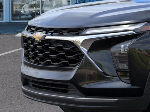 New 2025 Chevrolet Trax LT w/ Driver Confidence Package image 13