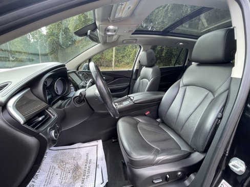 Used 2020 Buick Envision Essence image 25