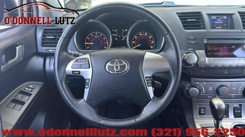 Used 2012 Toyota Highlander SE image 22