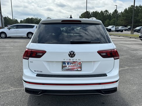 Used 2022 Volkswagen Tiguan SE R-Line image 6