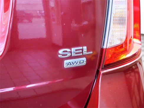 Used 2013 Ford Edge SEL image 9