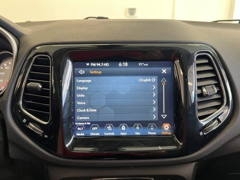 Used 2020 Jeep Compass Limited image 14