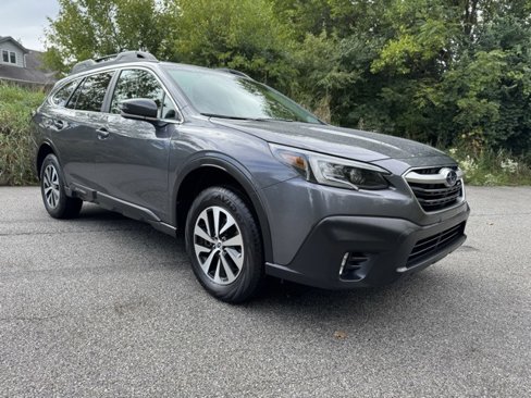 Used 2022 Subaru Outback Premium image 4