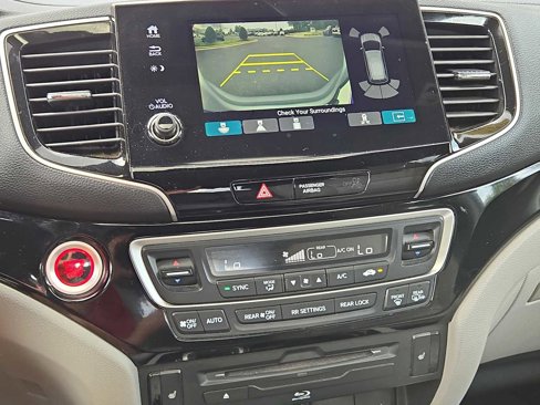 Used 2020 Honda Pilot Touring image 30