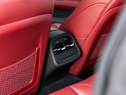 Used 2023 Maserati Ghibli Modena image 40