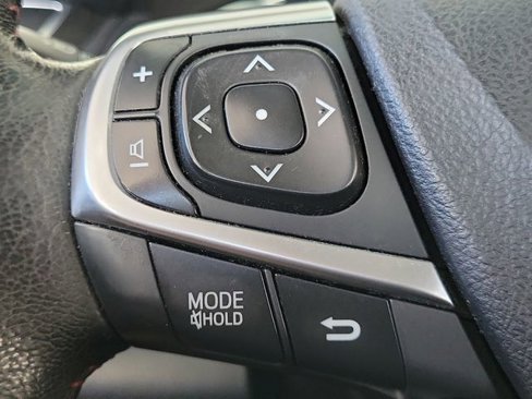 Used 2017 Toyota Camry SE image 22