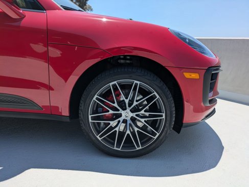 Certified 2022 Porsche Macan S image 12