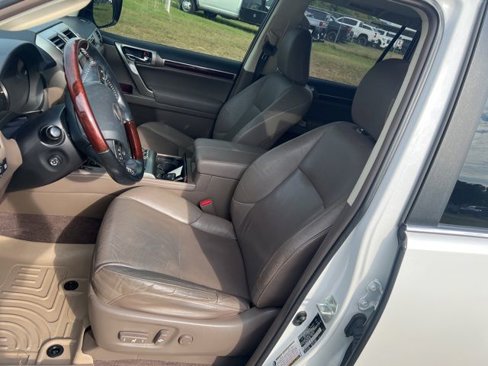 Used 2018 Lexus GX 460 image 7