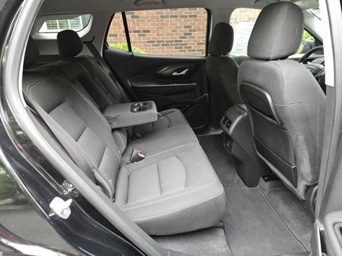 Used 2024 GMC Terrain SLE image 28