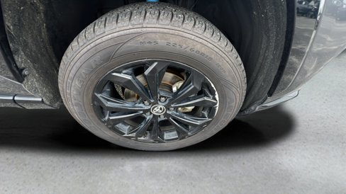 Used 2022 Toyota RAV4 SE w/ SE Grade Weather Package image 16
