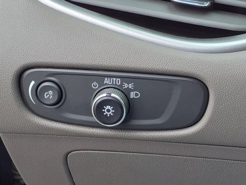 Used 2023 Chevrolet Malibu LT image 16