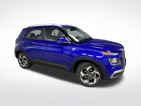 New 2025 Hyundai Venue SEL image 35