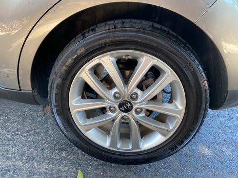 Used 2019 Kia Soul + image 22