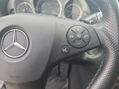 Used 2011 Mercedes-Benz E 550 Sedan image 20