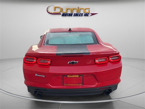 Used 2020 Chevrolet Camaro LT w/ Technology Package image 3
