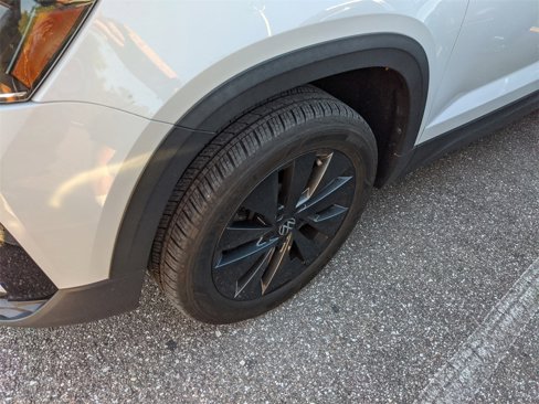 Certified 2023 Volkswagen Taos S image 8