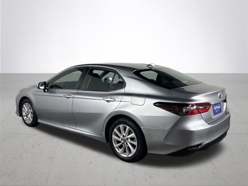 Used 2023 Toyota Camry LE w/ Convenience Package image 8