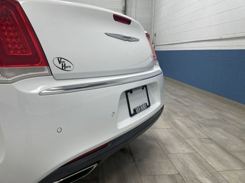 Used 2021 Chrysler 300 Touring L image 31