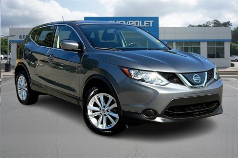 Used 2019 Nissan Rogue Sport S w/ Appearance Package image 3