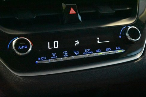 Used 2022 Toyota Corolla LE image 11